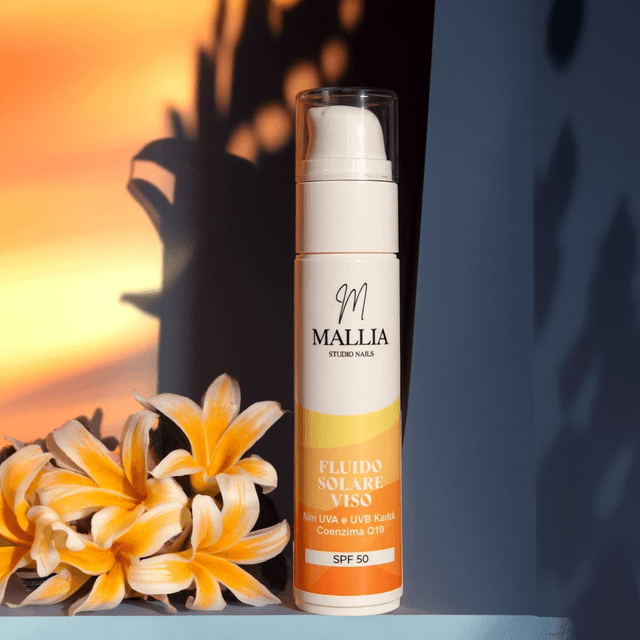 Fluido Solare Viso SPF 50 con Karité e Coenzima Q10